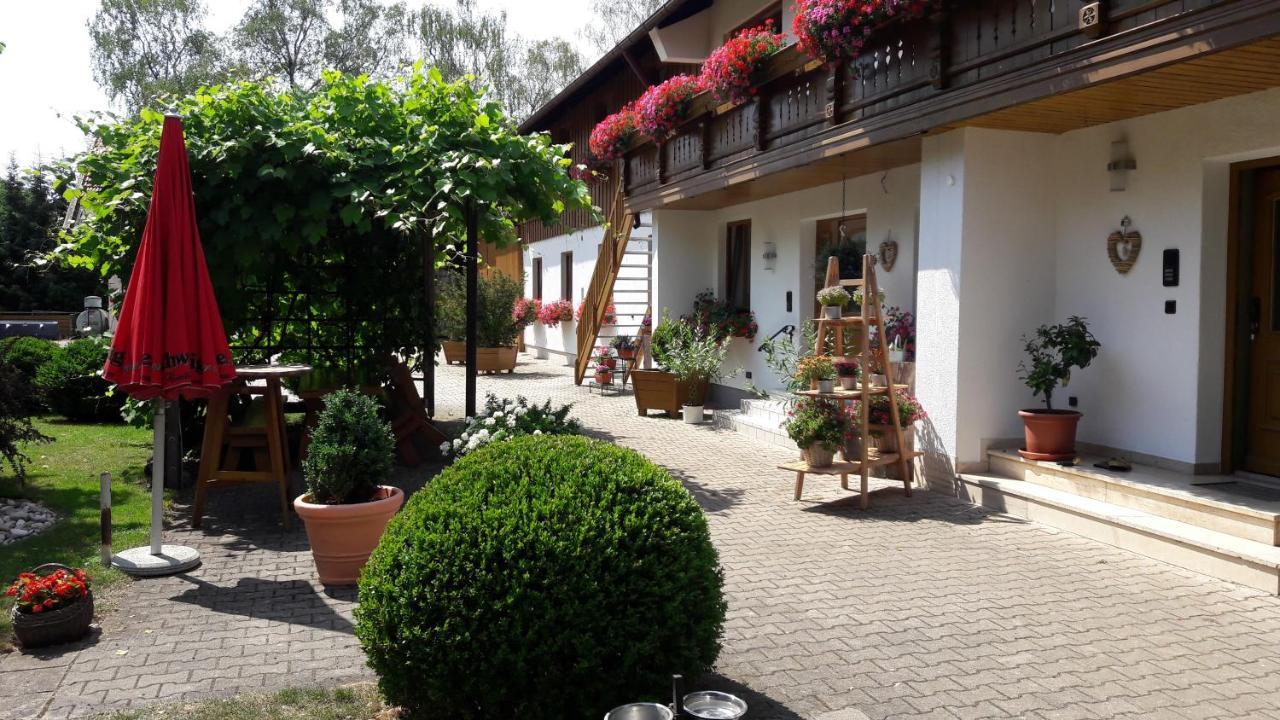 Pension Zum Krug, Messe Muenchen Hergolding Exterior foto